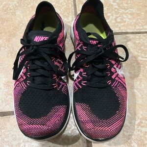 Women’s Nike Free 4.0 FlyKnit Sneakers